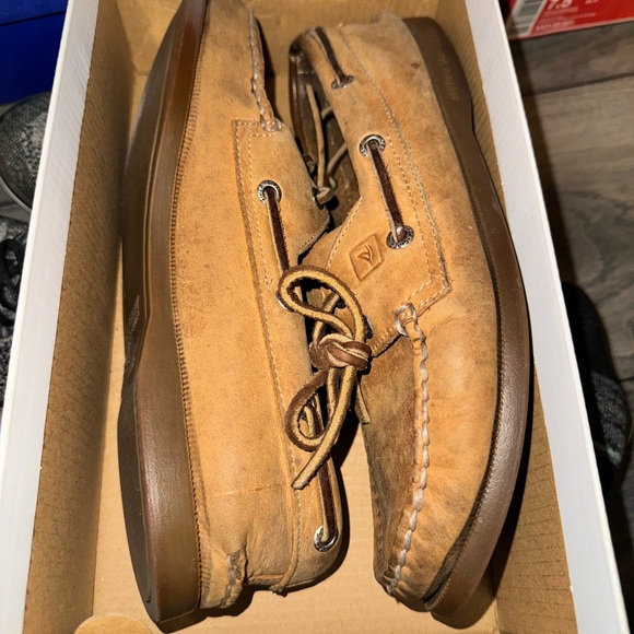 Sperrys - Picture 1 of 4